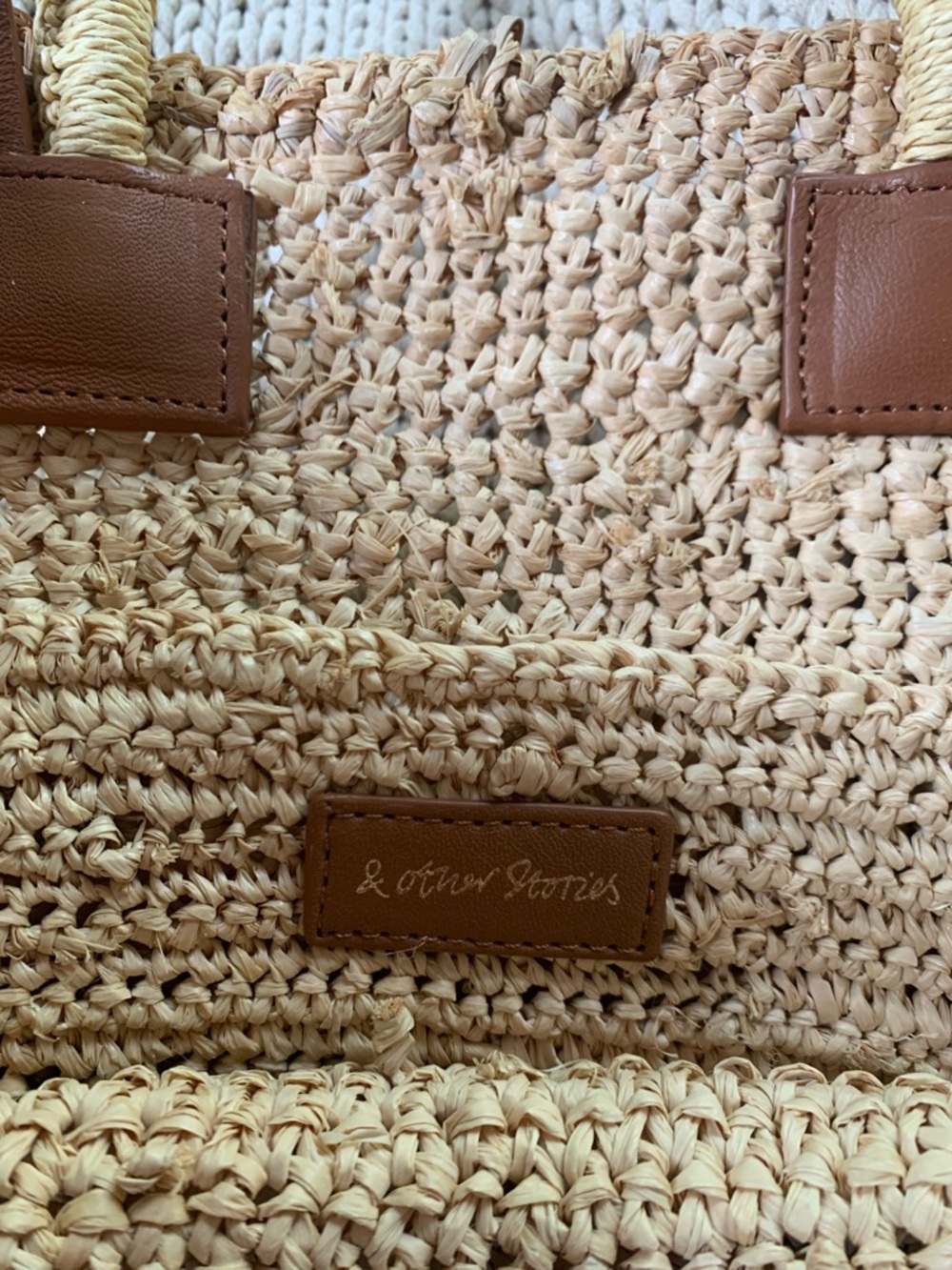 AND OTHER STORIES Woven Straw Tote Bag with Tan Leather Straps - Picture 4 of 4